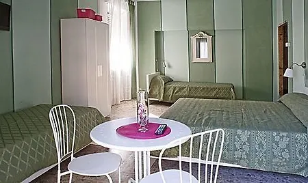 Pisaland 2* Pisa